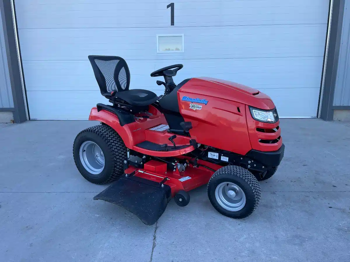 Used 2021 Simplicity BROADMOOR 2552 Lawn Tractor