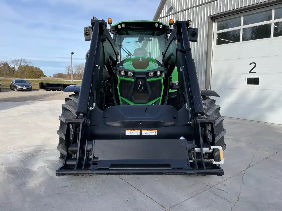 Gallery image 2 for Used 2017 Deutz Fahr AGROTRON 6165 Tractor