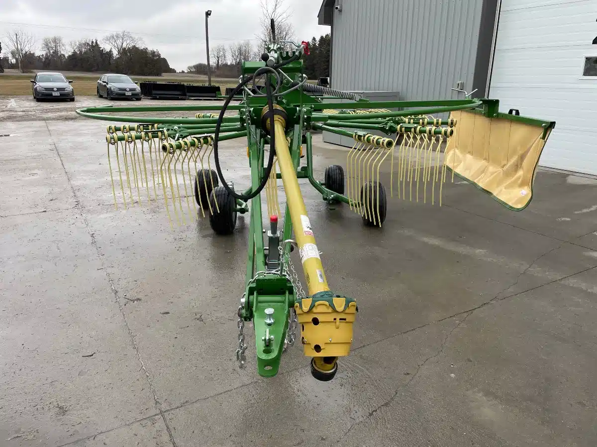 Gallery image 2 for Krone SWADRO 42T Rake