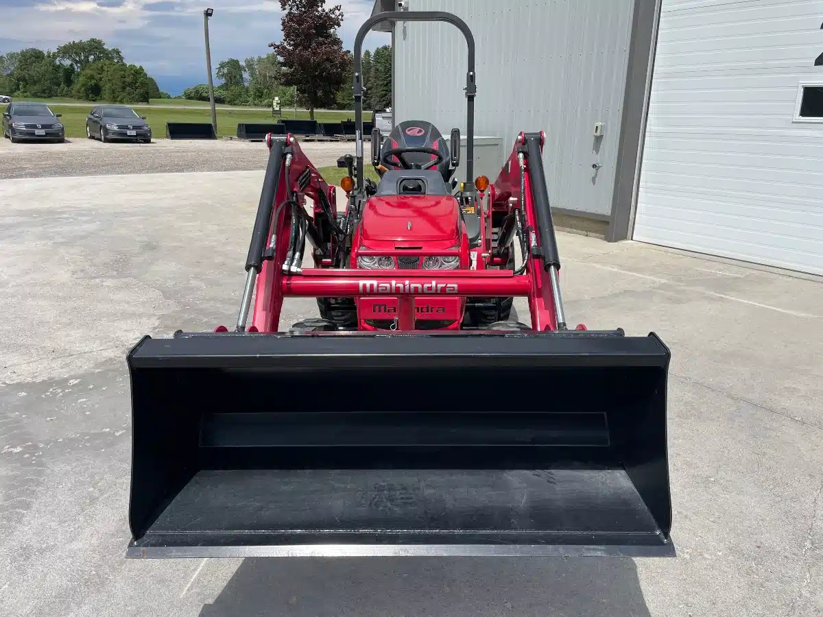 Gallery image 2 for Mahindra MAX 26XLT Tractor