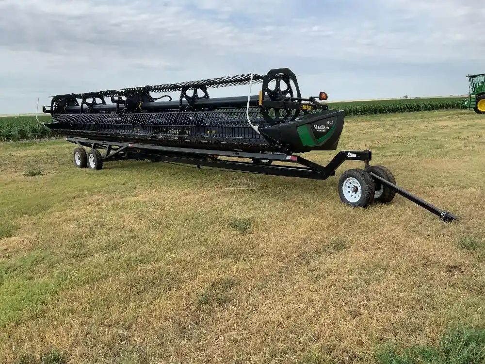 Gallery image 2 for New 2024 MacDon FD235 Header - Draper