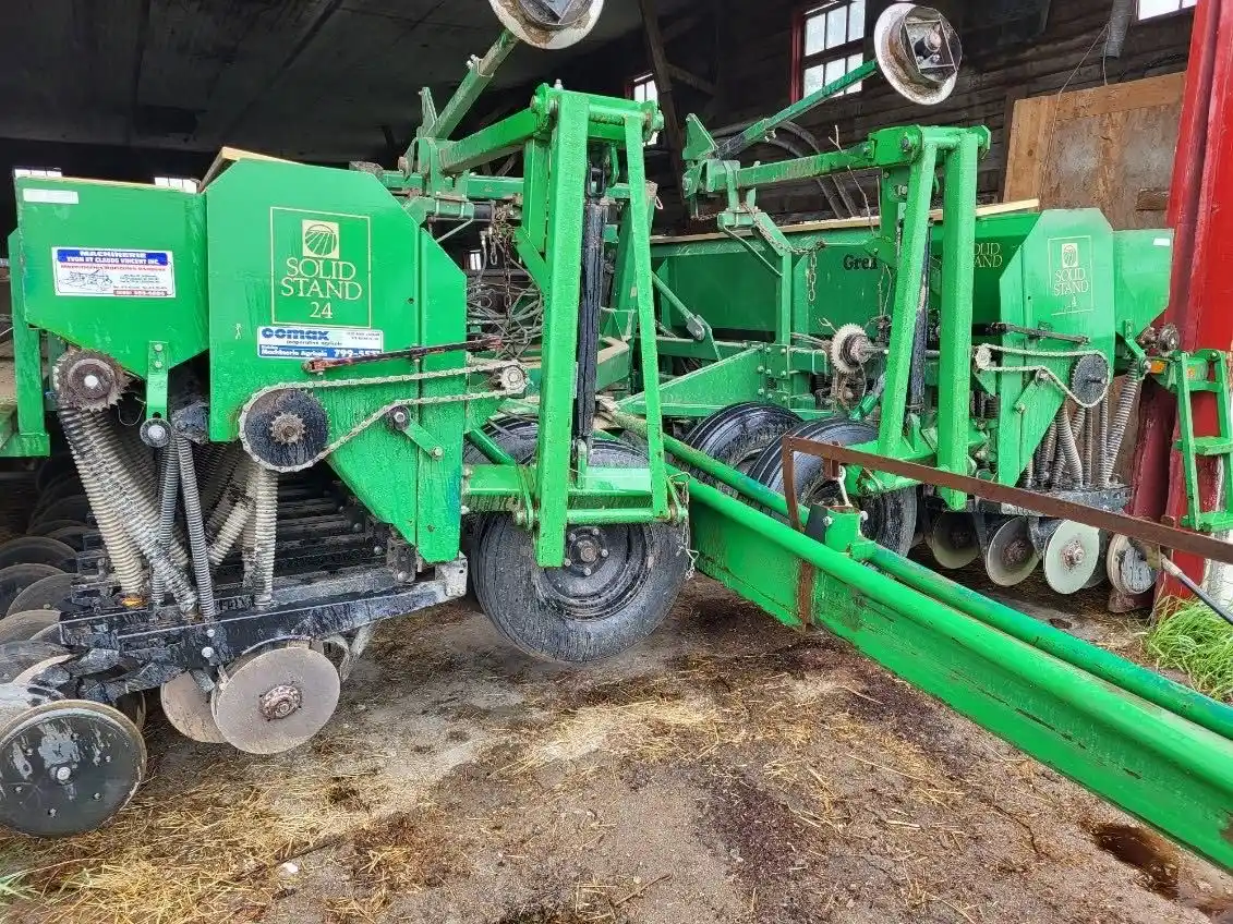 Gallery image 2 for Used 1997 Great Plains SOLID STAND 24 Drill