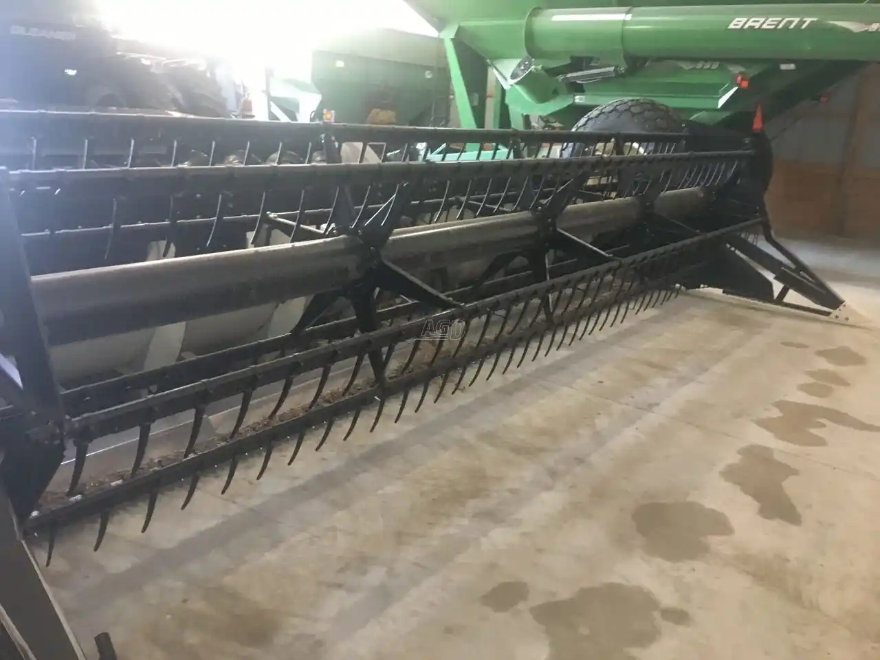 Gallery image 1 for Used 2005 Gleaner 8000 Header - Flex