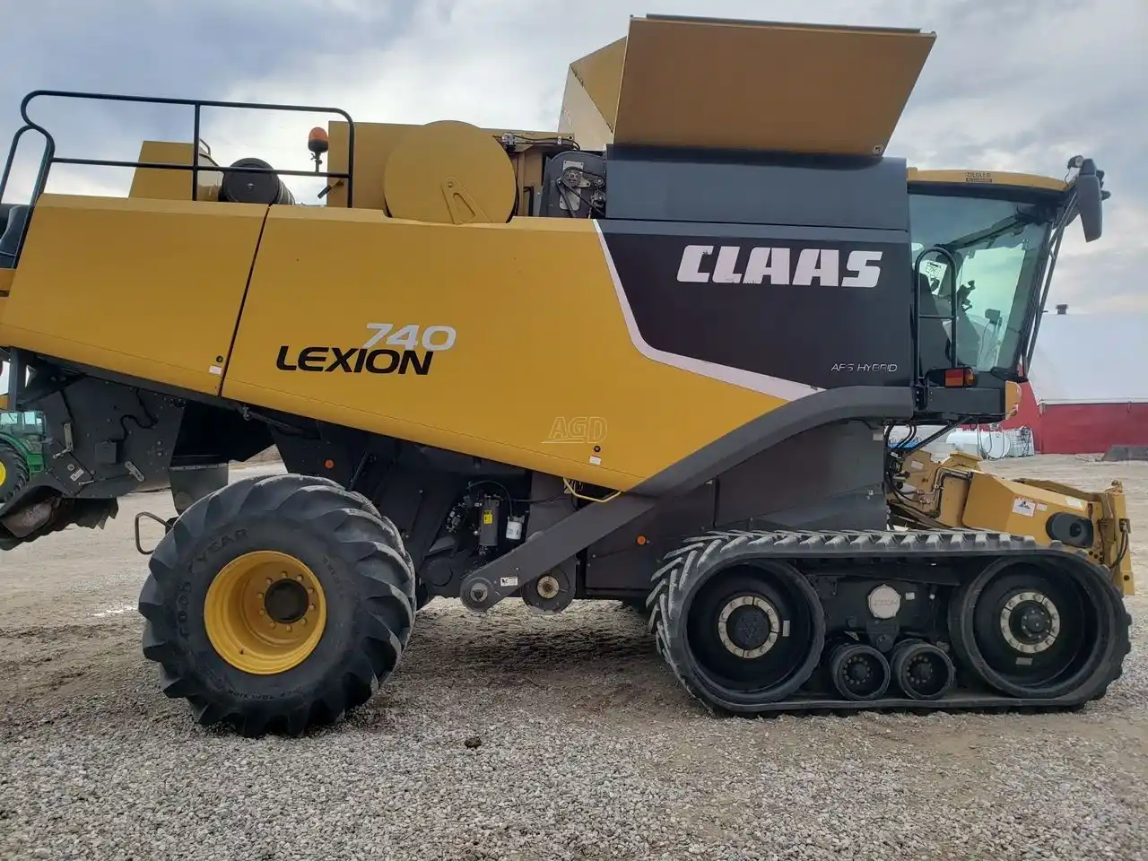 Gallery image 1 for 2010 CLAAS LEXION 740TT Combine