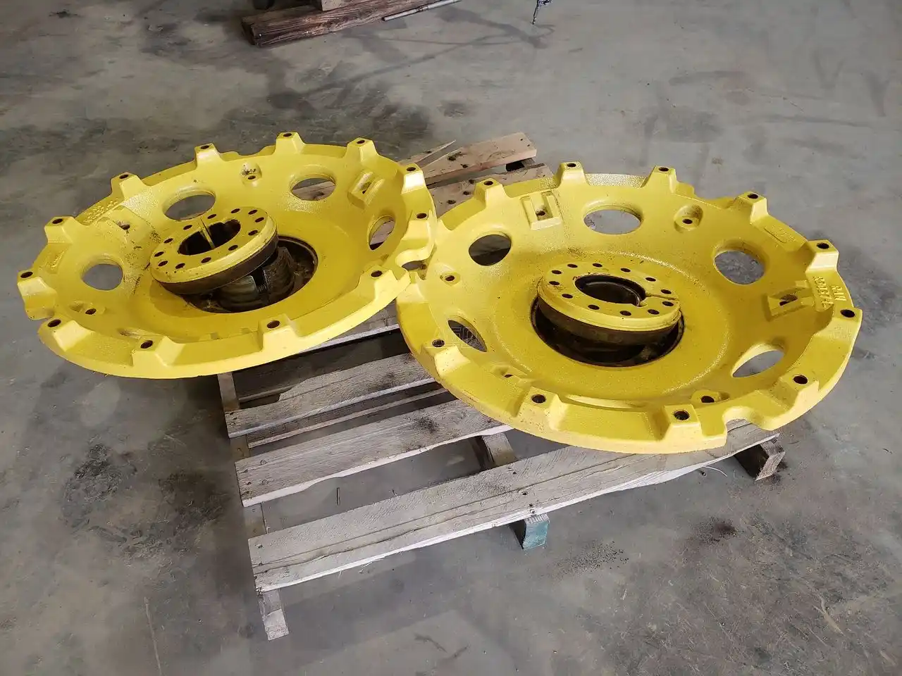 Gallery image 1 for Used 2020 John Deere 0052PC Tires & Rims