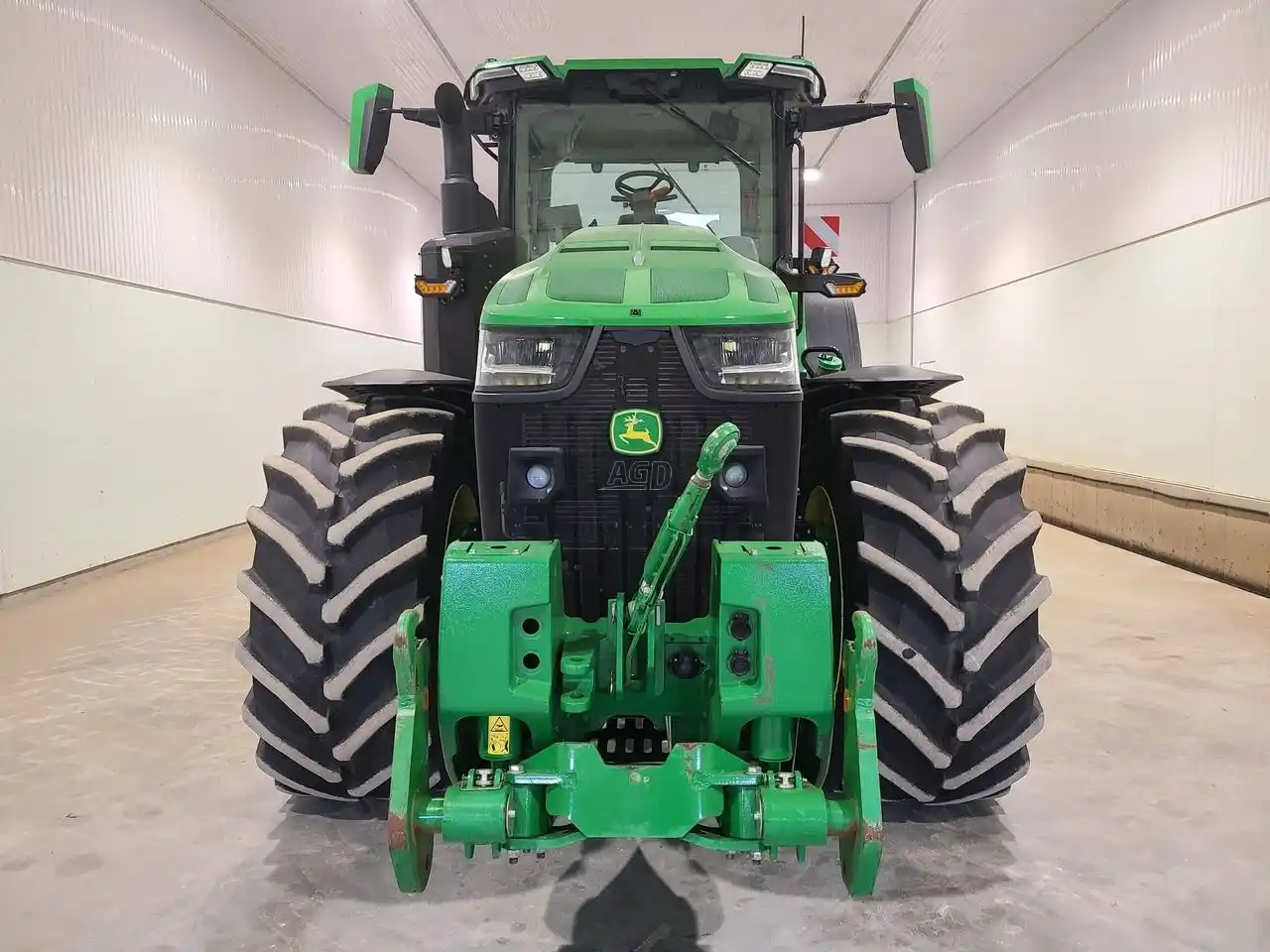 Gallery image 2 for Used 2021 John Deere 8R 370 Tractor