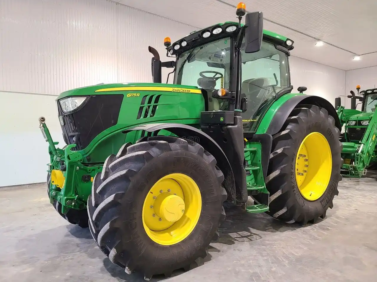 Gallery image 1 for Used 2021 John Deere 6175R Tractor