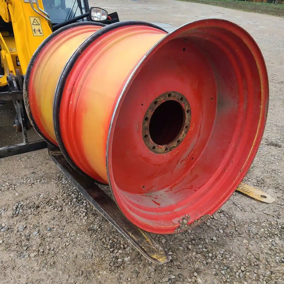 Gallery image 2 for Used Fendt Rims 42x23W Rims