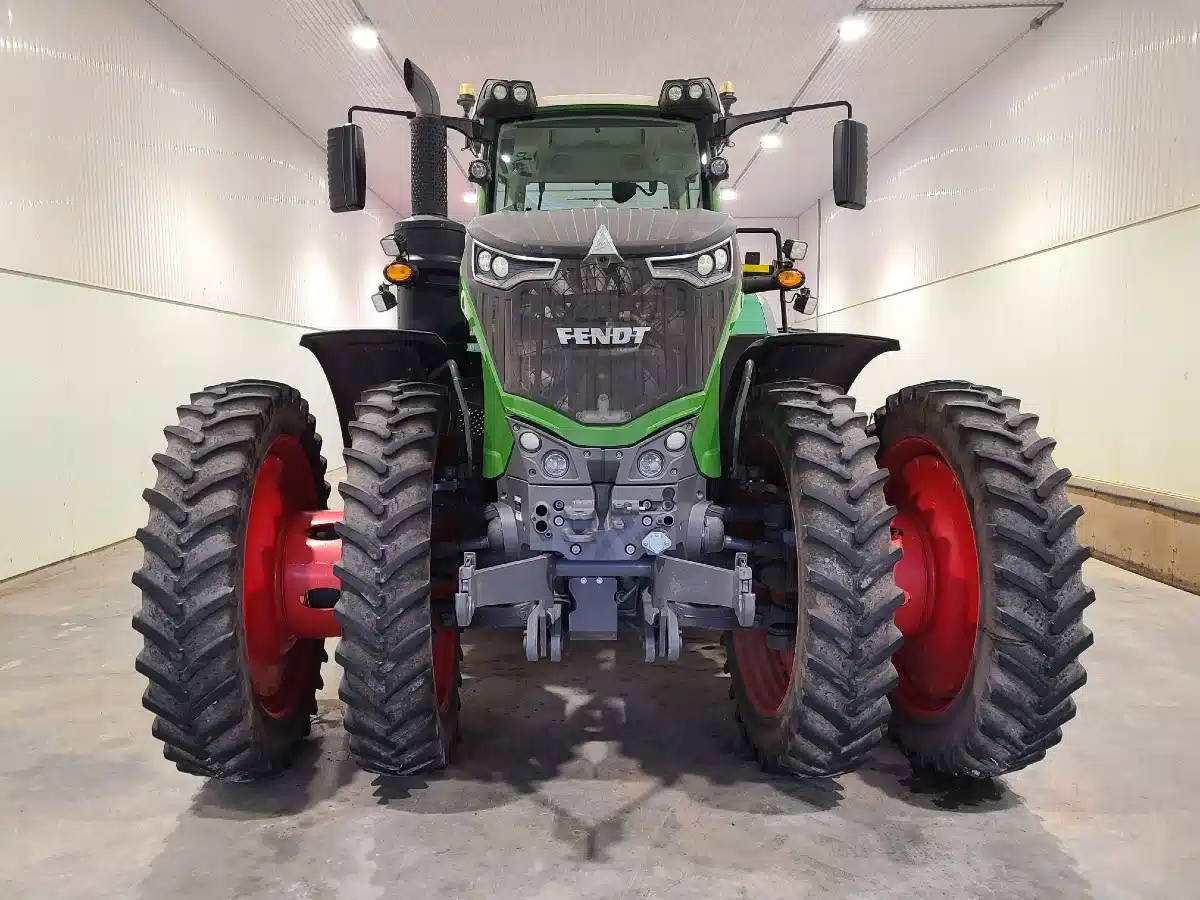 Gallery image 2 for Used 2019 Fendt 1042 VARIO Tractor