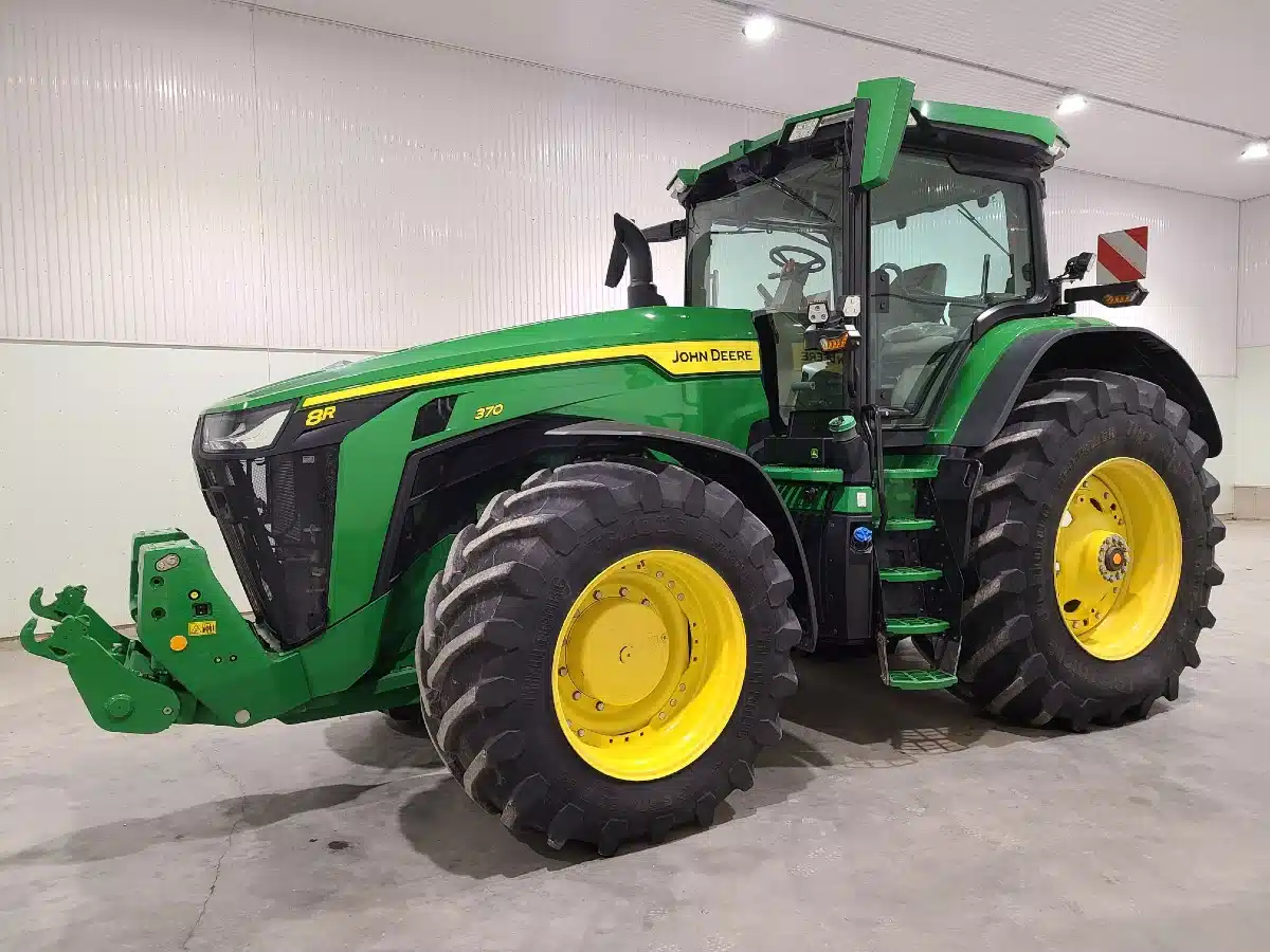 Gallery image 1 for Used 2021 John Deere 8R 370 Tractor