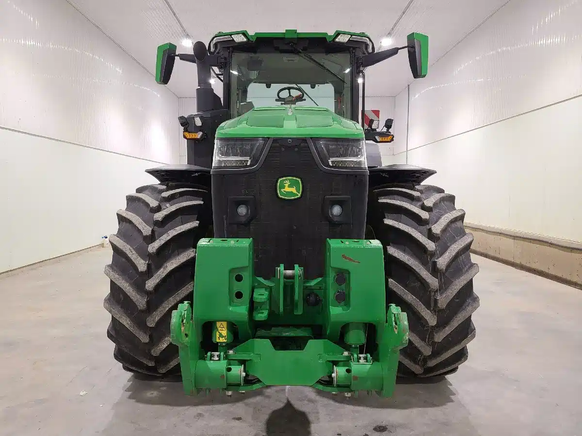 Gallery image 2 for Used 2021 John Deere 8R 370 Tractor