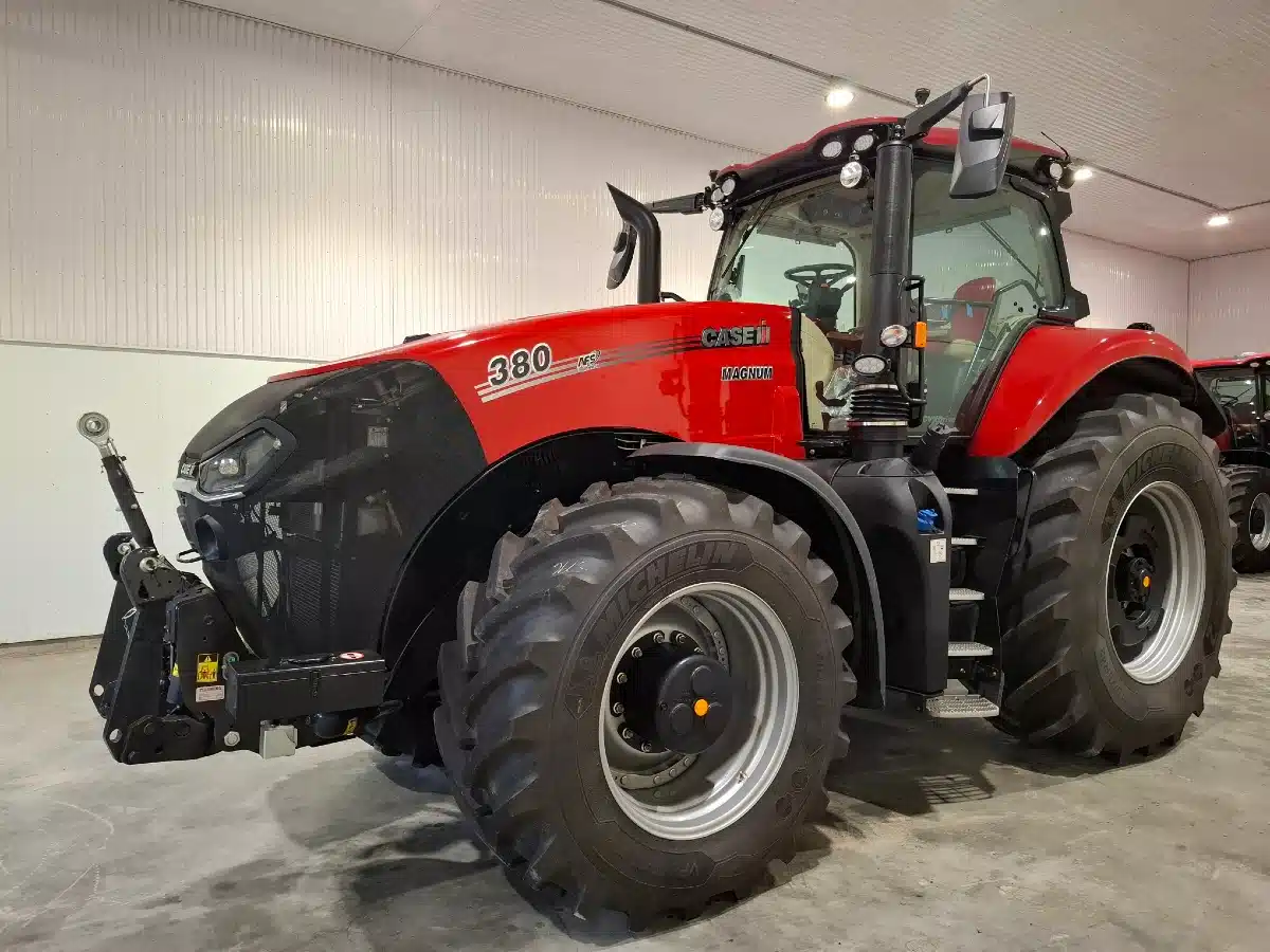 Gallery image 1 for Used 2023 Case IH Magnum 380 AFS Connect Tractor