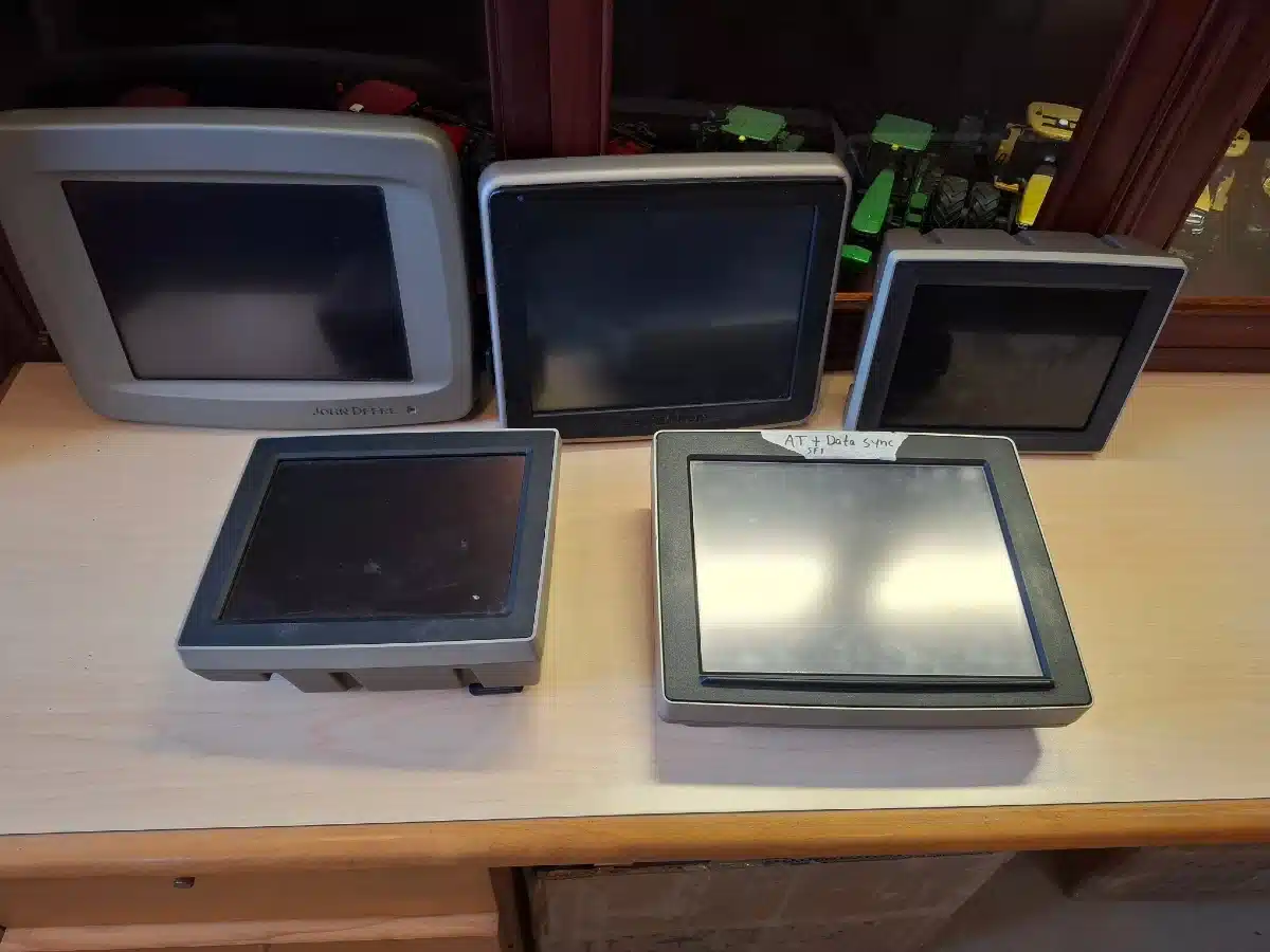 Used John Deere 4640 Guidance System