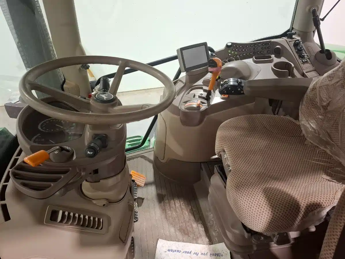 Gallery image 2 for Used 2013 John Deere 6170R Tractor