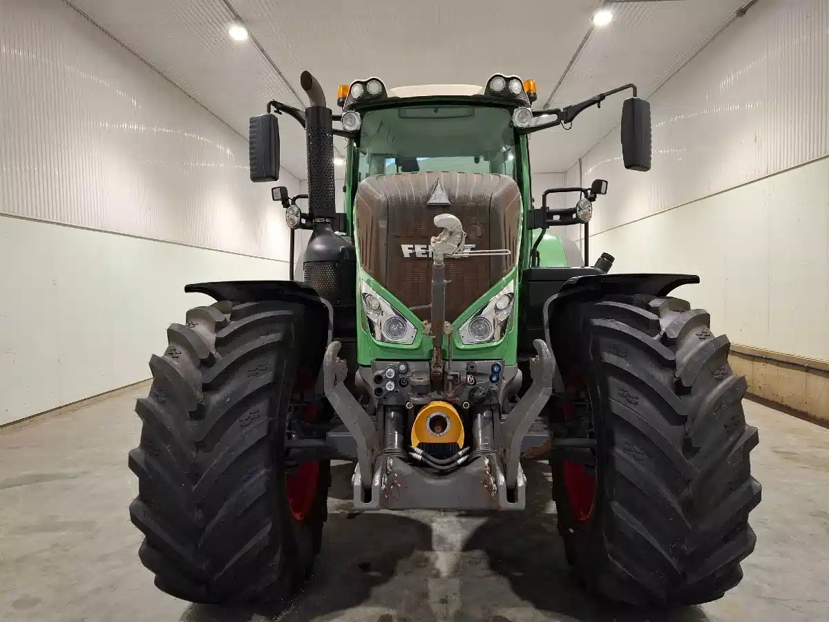 Gallery image 2 for 2015 Fendt 828 VARIO Tractor