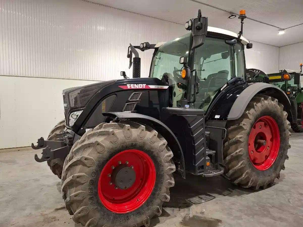 Photo de la Galerie 1 pour 2021 Fendt 716 VARIO Tracteur