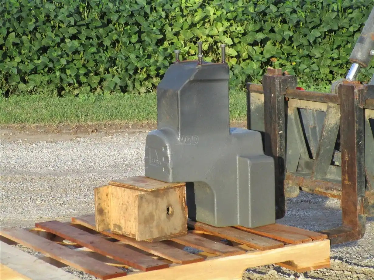 Gallery image 1 for Used 2014 Massey Ferguson 760LBS Weights