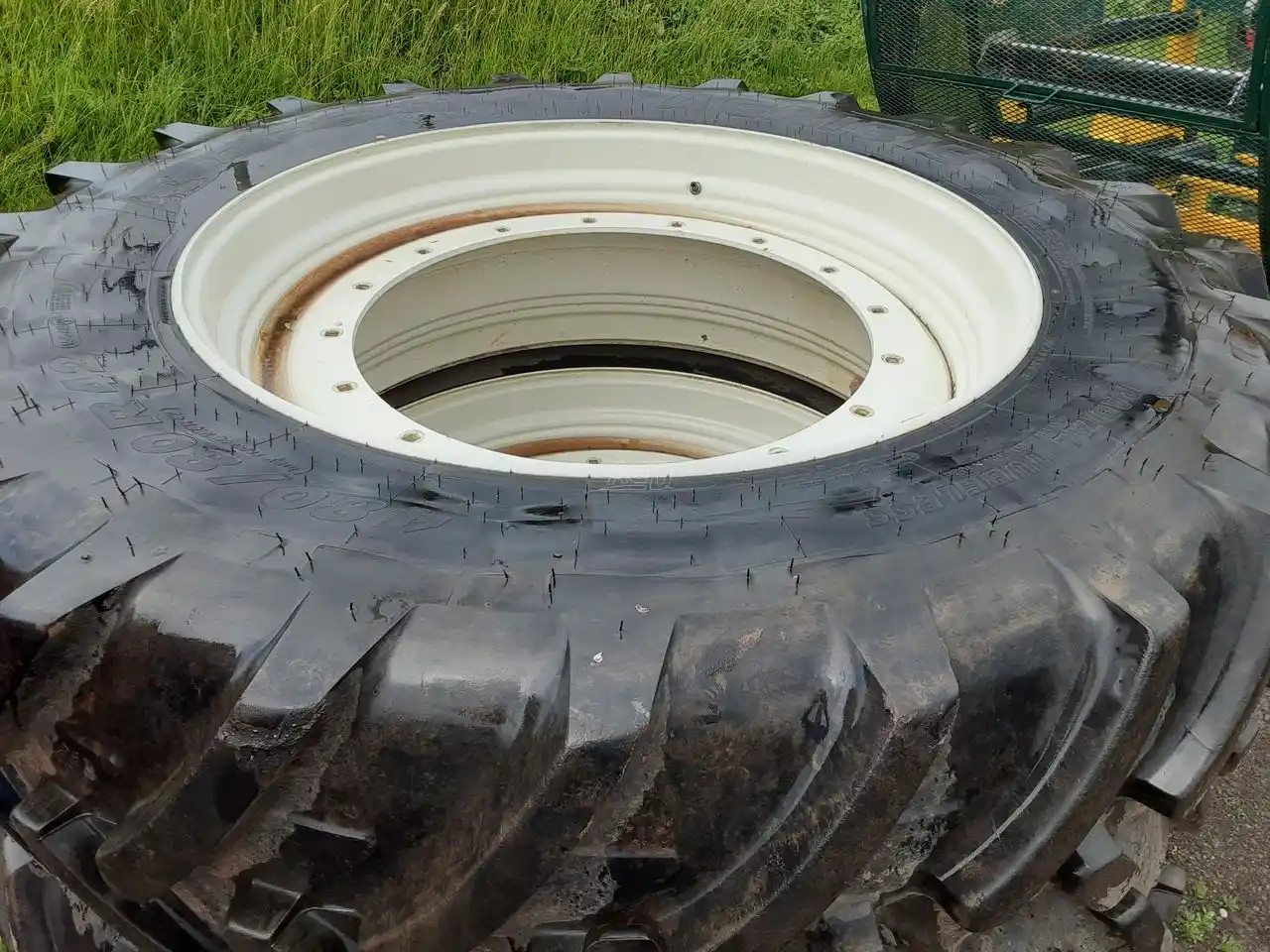 Gallery image 1 for Used Michelin 480X80 R42 Tires & Rims