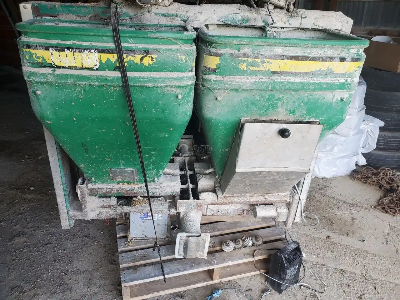 Gallery image 1 for Used WIC 200 Feed Cart