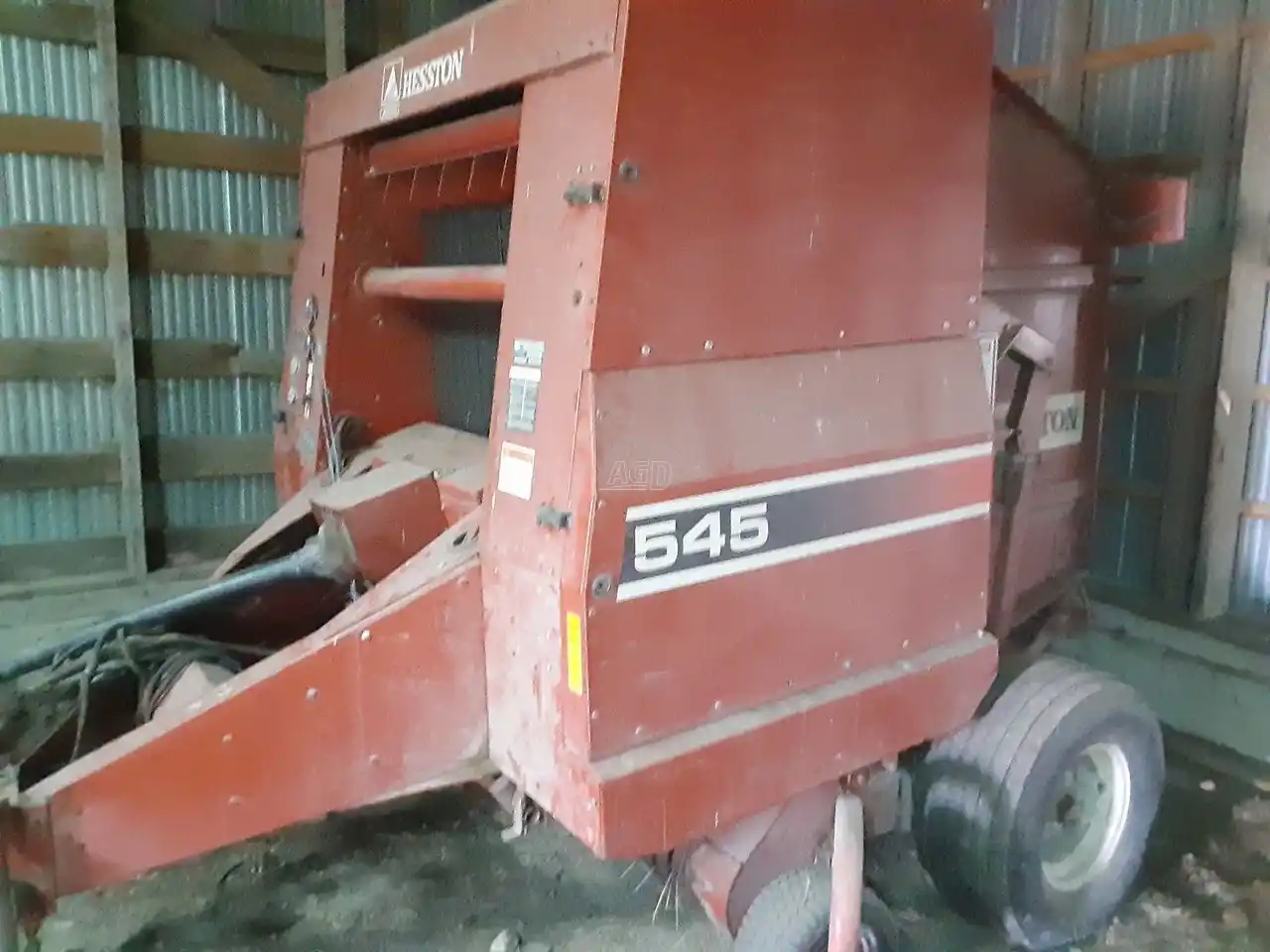 Gallery image 1 for Used Hesston 545 Round Baler