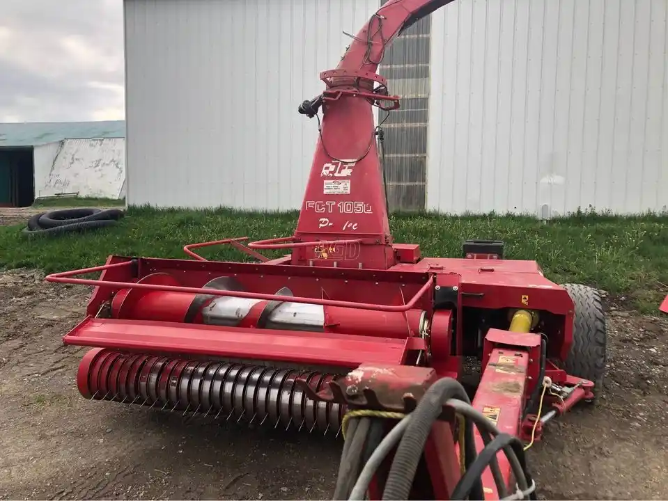 Gallery image 1 for 2011 J.F. Martin Welding 1050 Forage Harvester