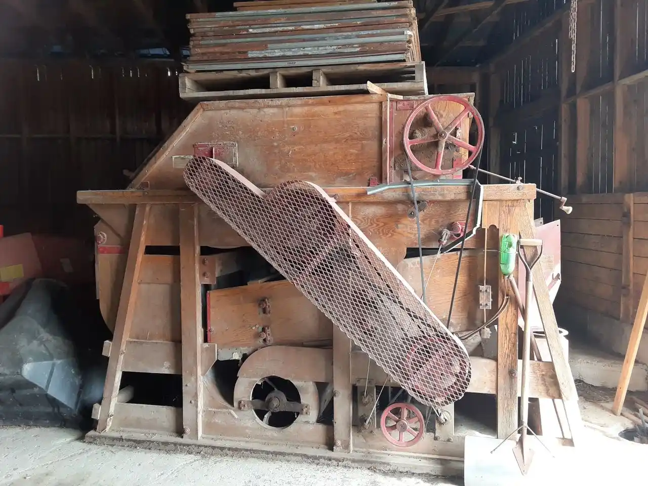 Gallery image 1 for Used ***MANUFACTURER NOT SPECIFIED*** CLIPPER SUPER 68D Grain Cleaner