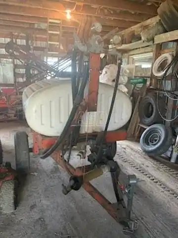 Gallery image 2 for Used George White 300 Sprayer - Pull Type