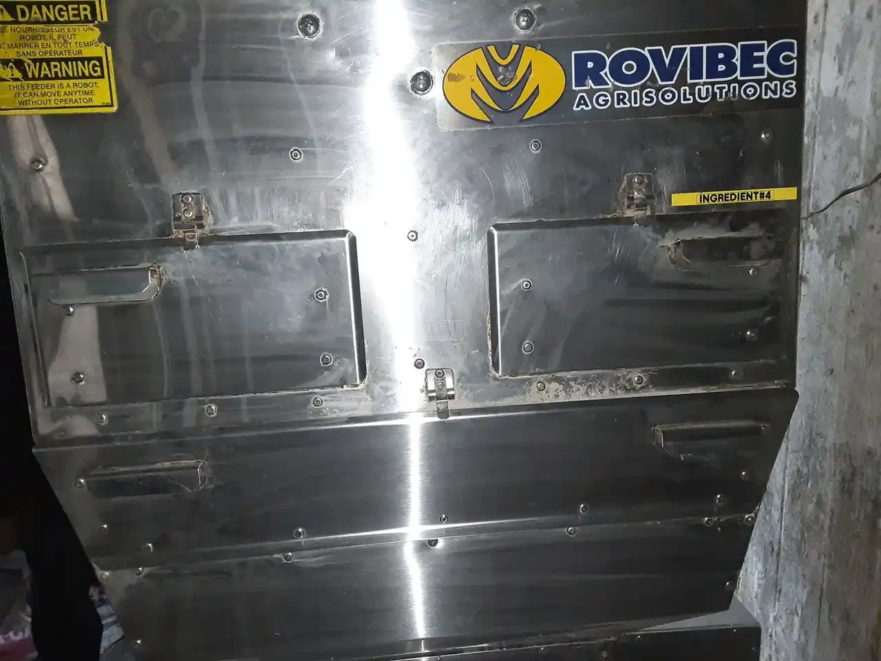 Gallery image 2 for Used Rovibec ROV4000 Feed Cart