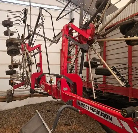 Gallery image 2 for Used 2020 Massey Ferguson RK 772 Rake