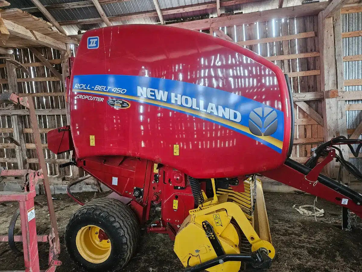Gallery image 1 for 2021 New Holland ROLL-BELT 450 Round Baler