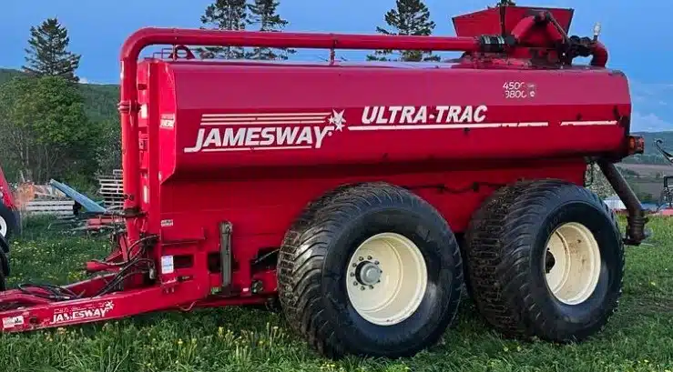 Gallery image 2 for Used Jamesway 3800 Manure Spreader Liquid