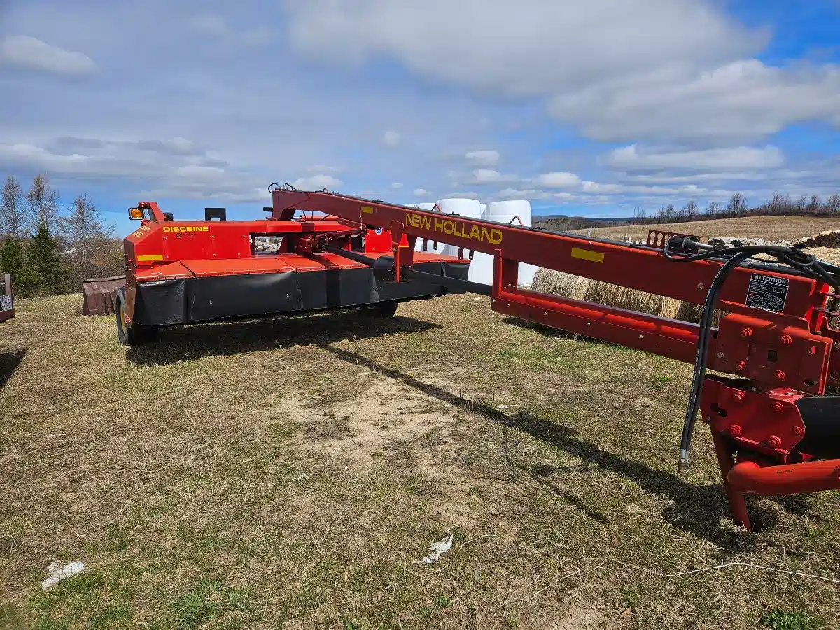 Gallery image 2 for Used New Holland 1432 Disc Mower Conditioner