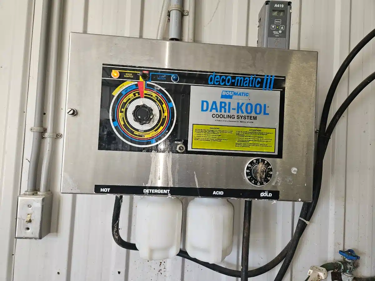 Gallery image 2 for Used Bou-Matic 1000 gallons Tank