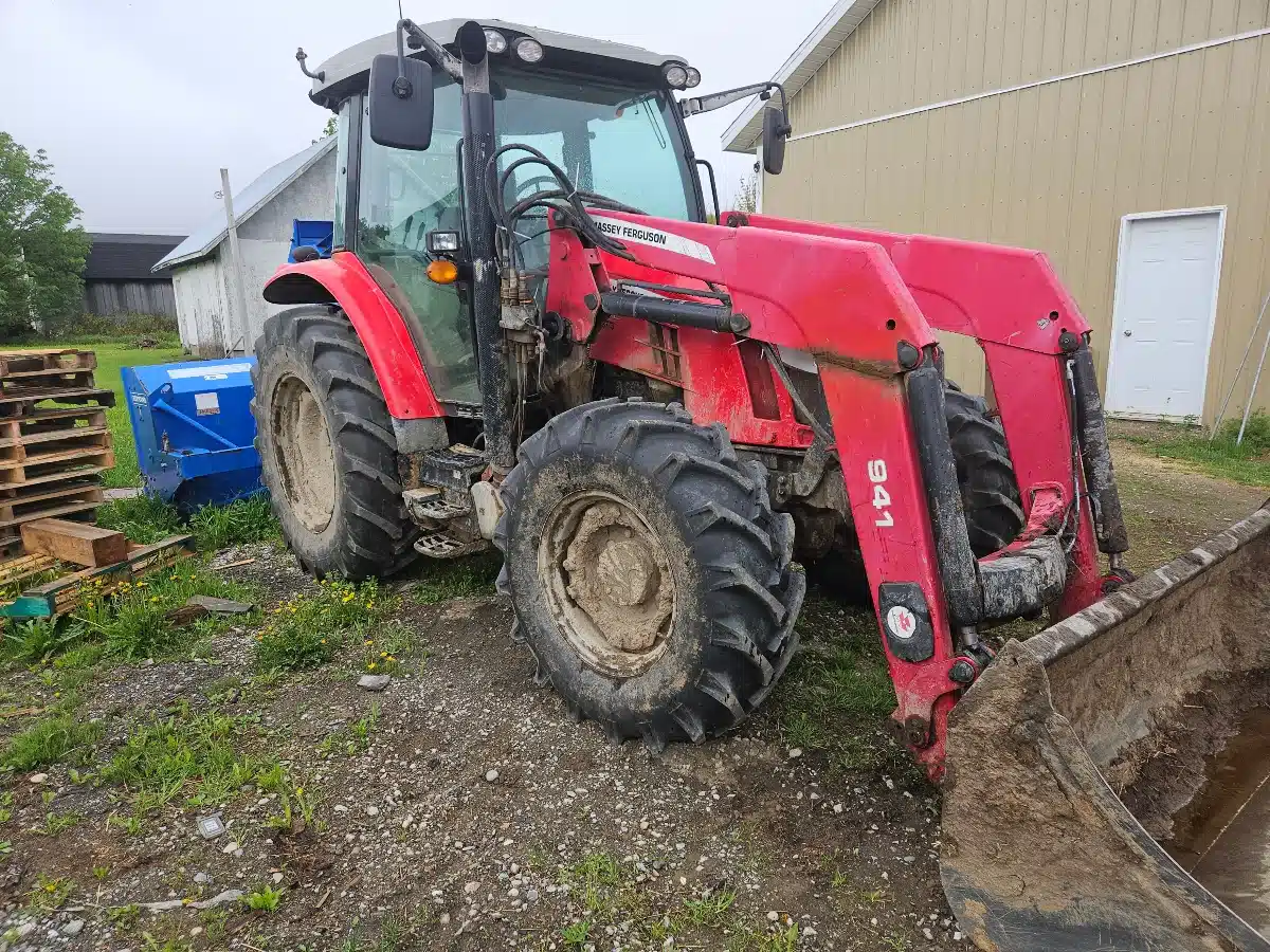 Gallery image 2 for Used 2014 Massey Ferguson 5612 Tractor