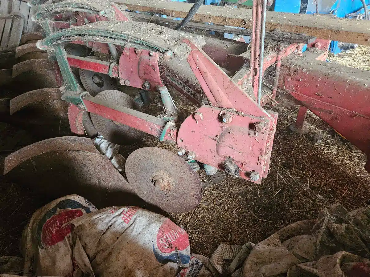 Gallery image 2 for Used Kverneland B2NR Plow