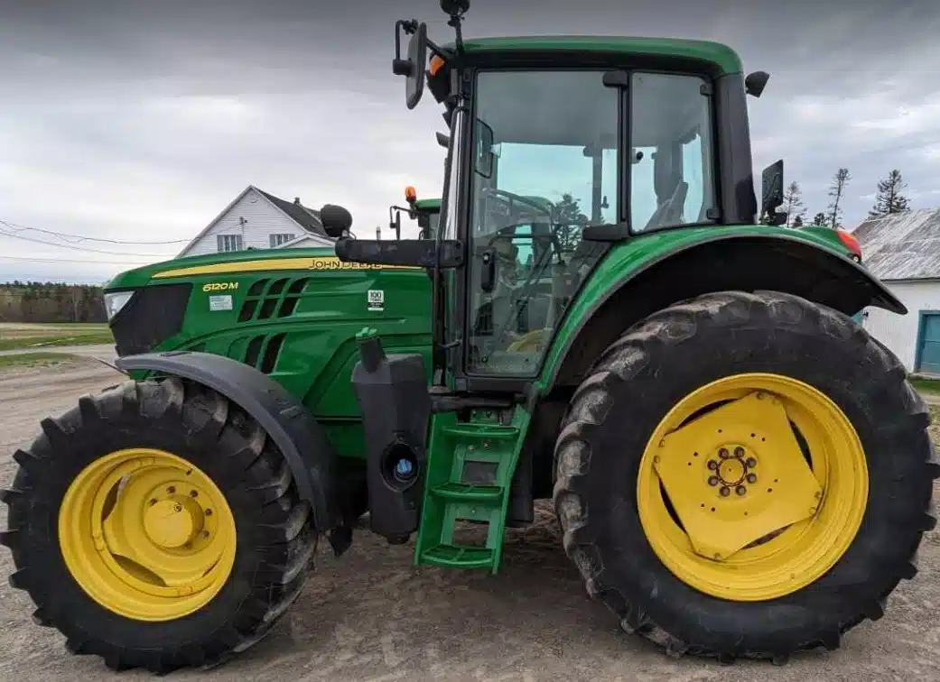 Gallery image 1 for Used 2018 John Deere 6120M Tractor