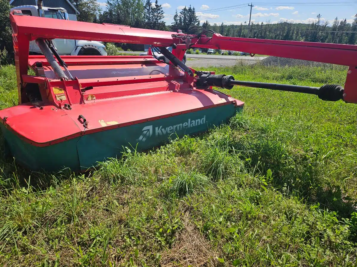 Gallery image 1 for Used 2011 Kverneland 4336 LT Disc Mower Conditioner