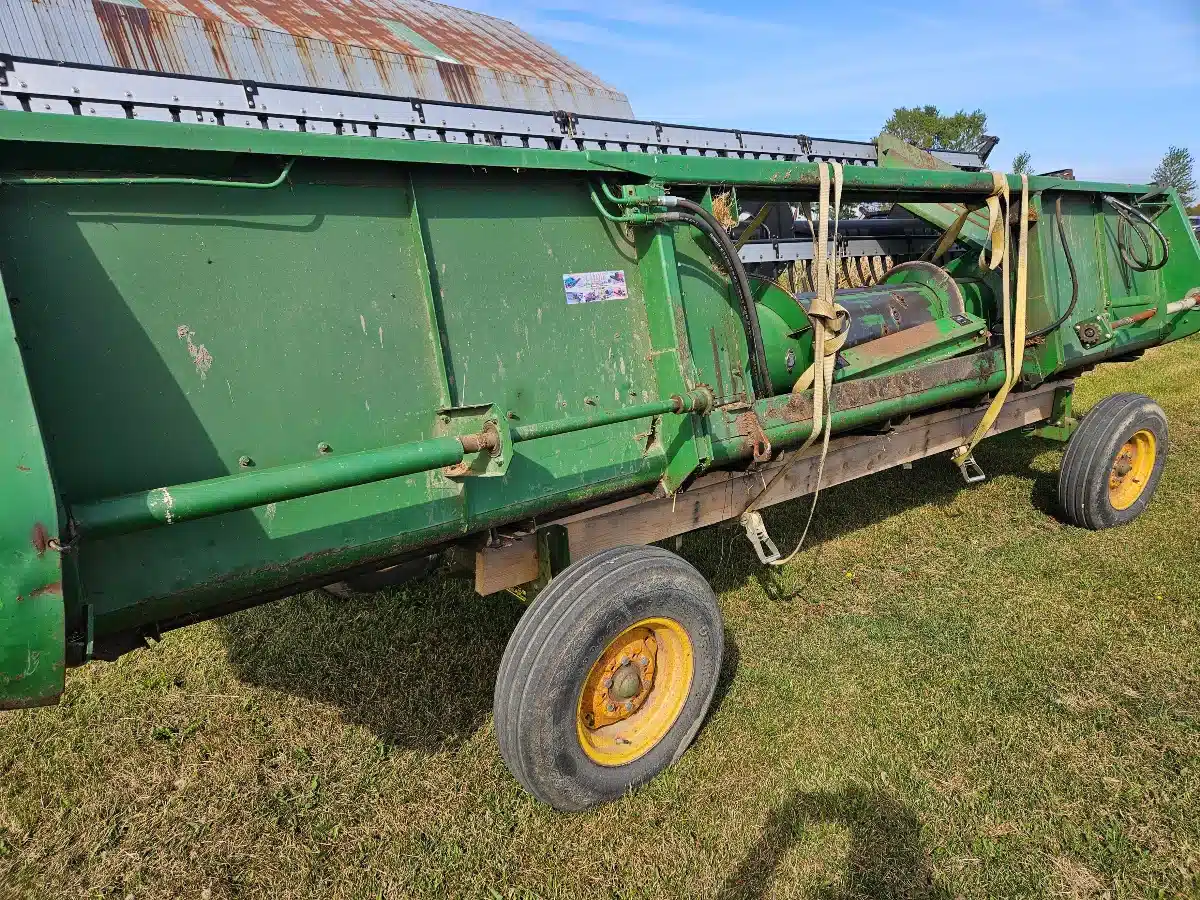Gallery image 2 for Used John Deere 218 Rigid Head