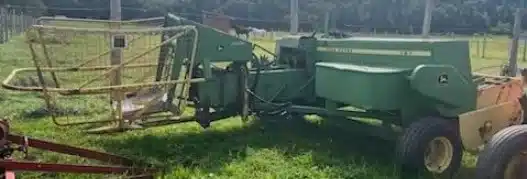 Gallery image 2 for Used John Deere 427 Square Baler - Small
