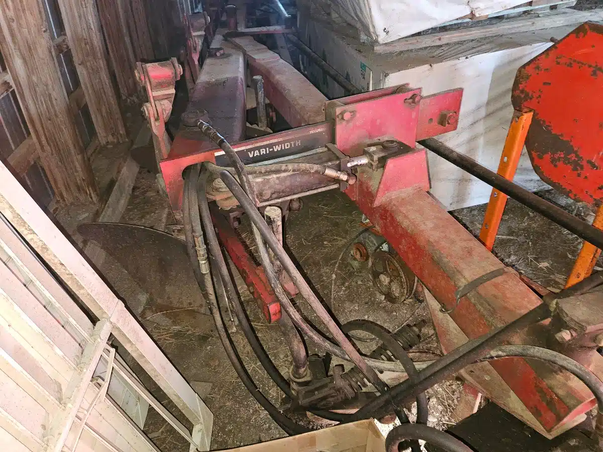 Gallery image 2 for Used International Harvester 735 Plow