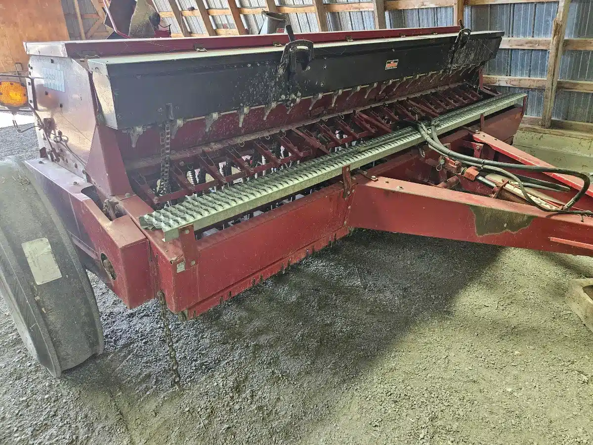 Gallery image 1 for Used Case IH 5100 Drill