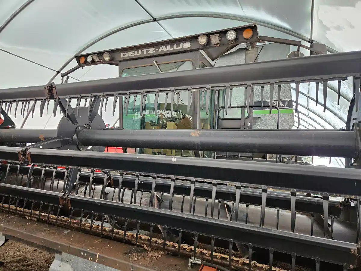 Gallery image 2 for Used Gleaner R5 Combine