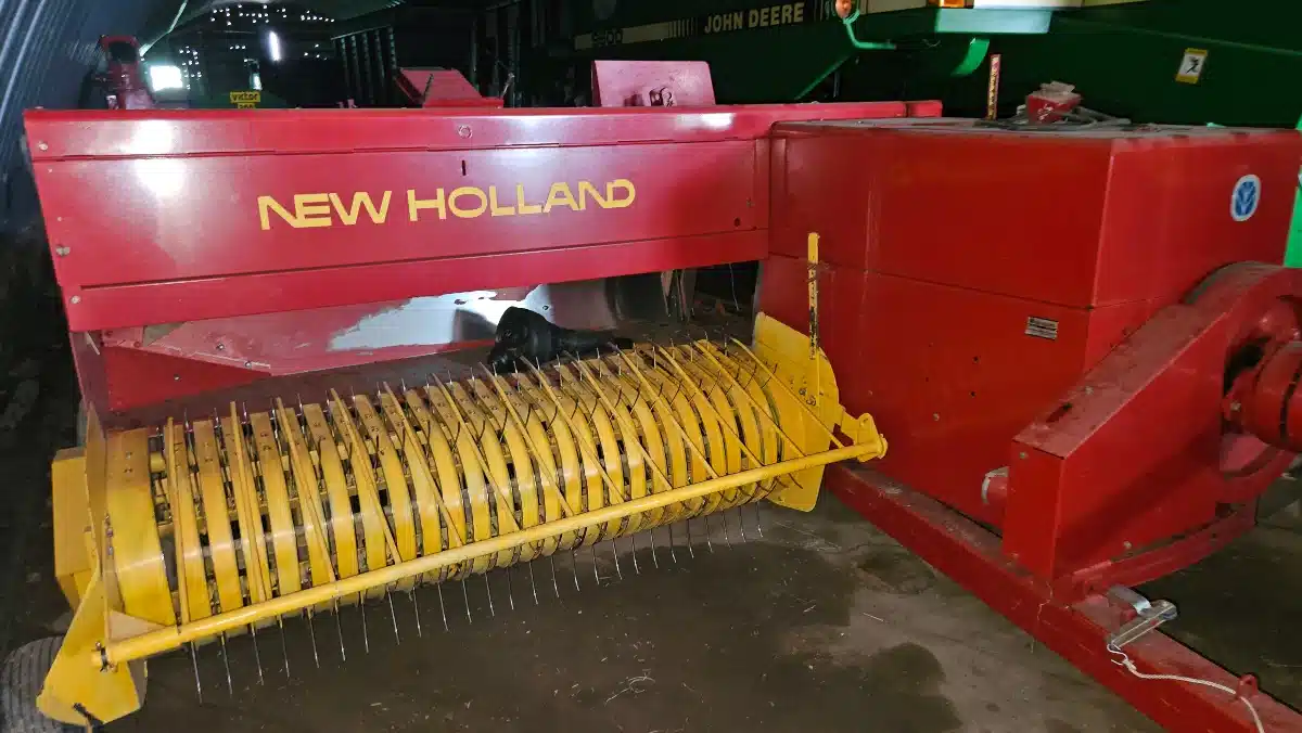 Gallery image 1 for Used New Holland 575 Square Baler - Small