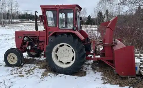 Gallery image 2 for Used 1970 International 624 Tractor