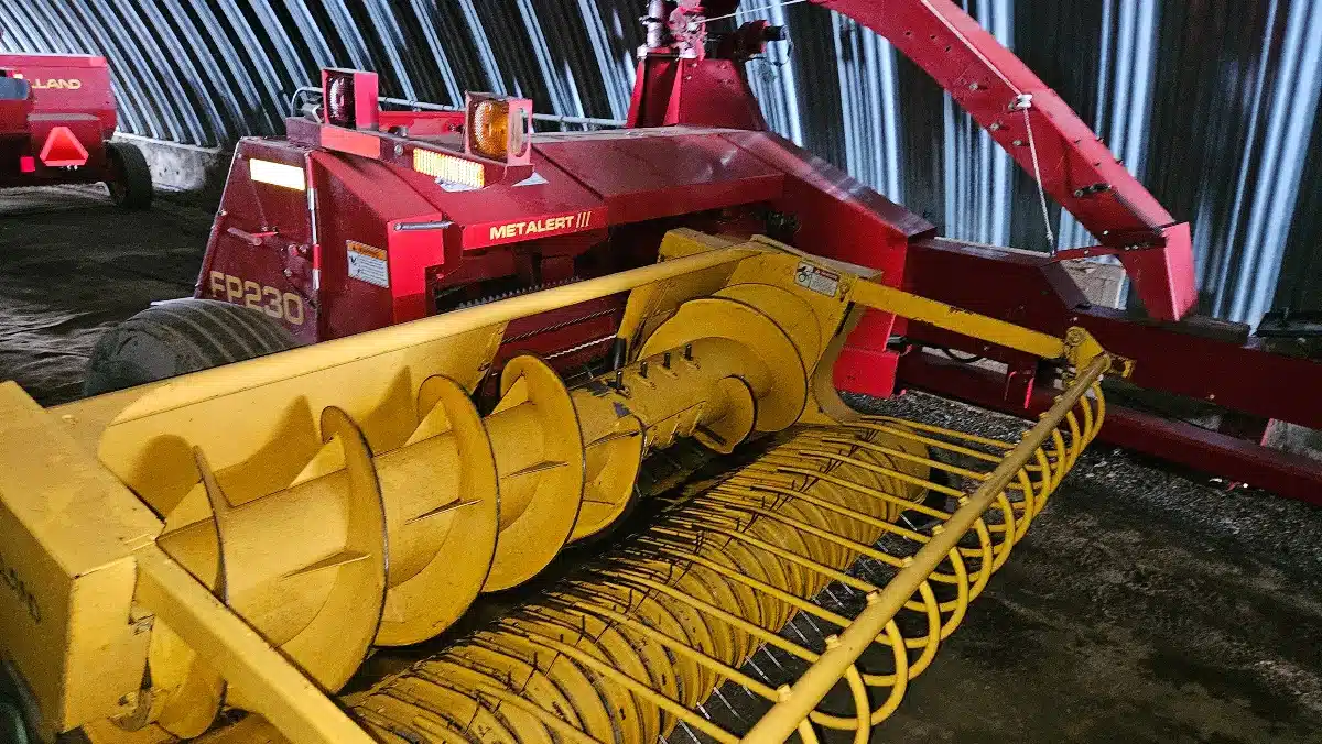 Gallery image 1 for Used New Holland FP230 Forage Harvester