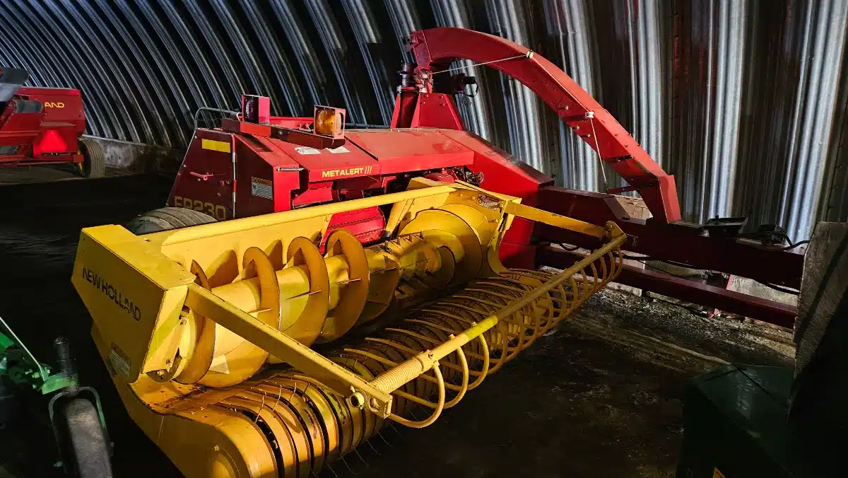 Gallery image 2 for Used New Holland FP230 Forage Harvester