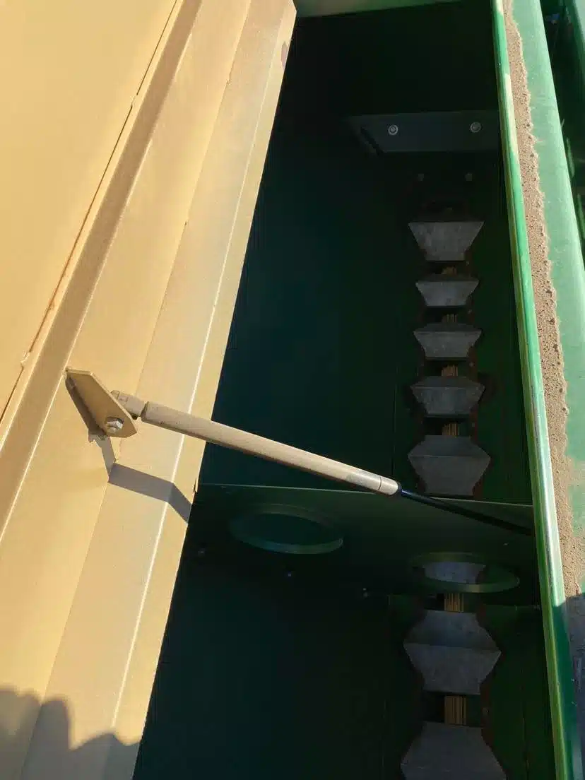 Gallery image 2 for Used Great Plains SOLID STAND 1500 Drill