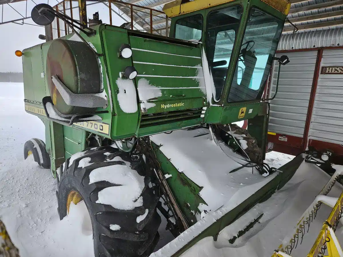 Gallery image 1 for Used John Deere 7700 Combine