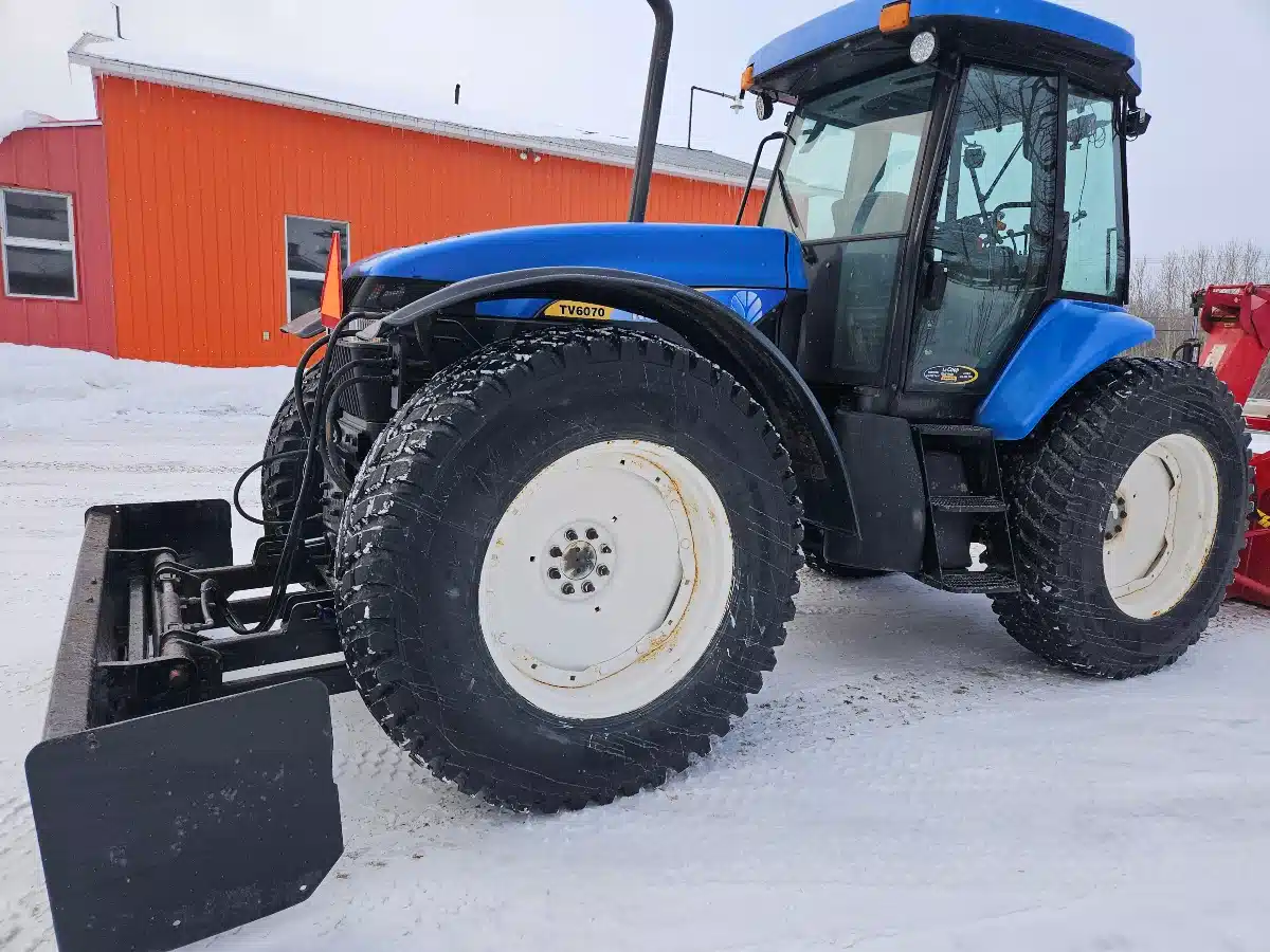 Gallery image 1 for Used 2013 New Holland TV6070 Tractor