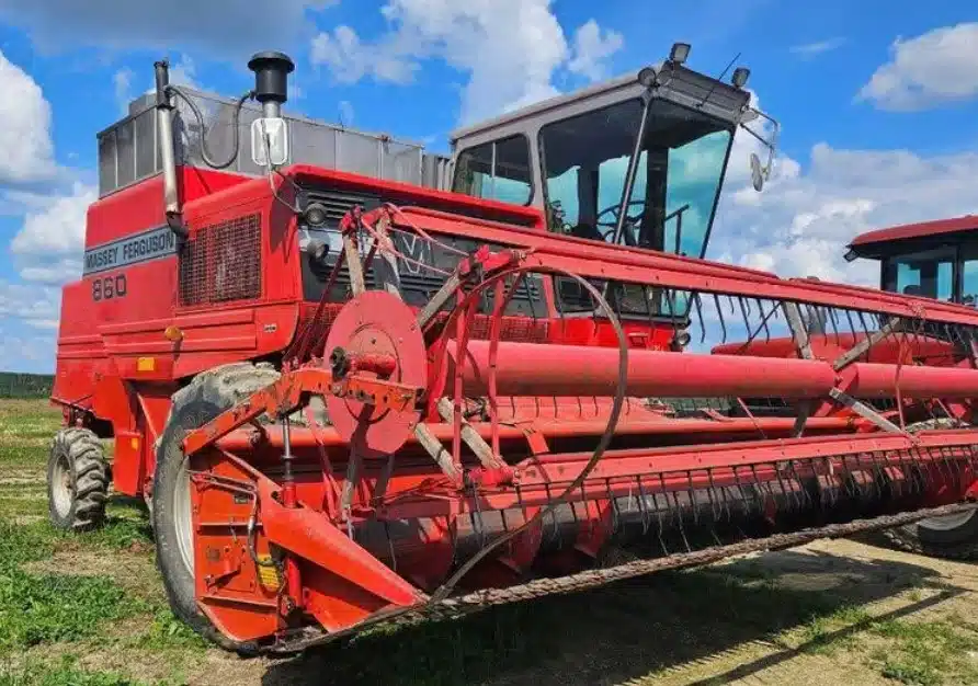 Gallery image 1 for Used Massey Ferguson 860 Combine